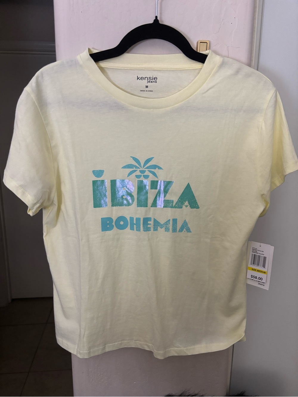 NWT Kensie Pale Yellow Short Sleeve Tee w/Turquoise Ibiza Bohemia Graphic Size M